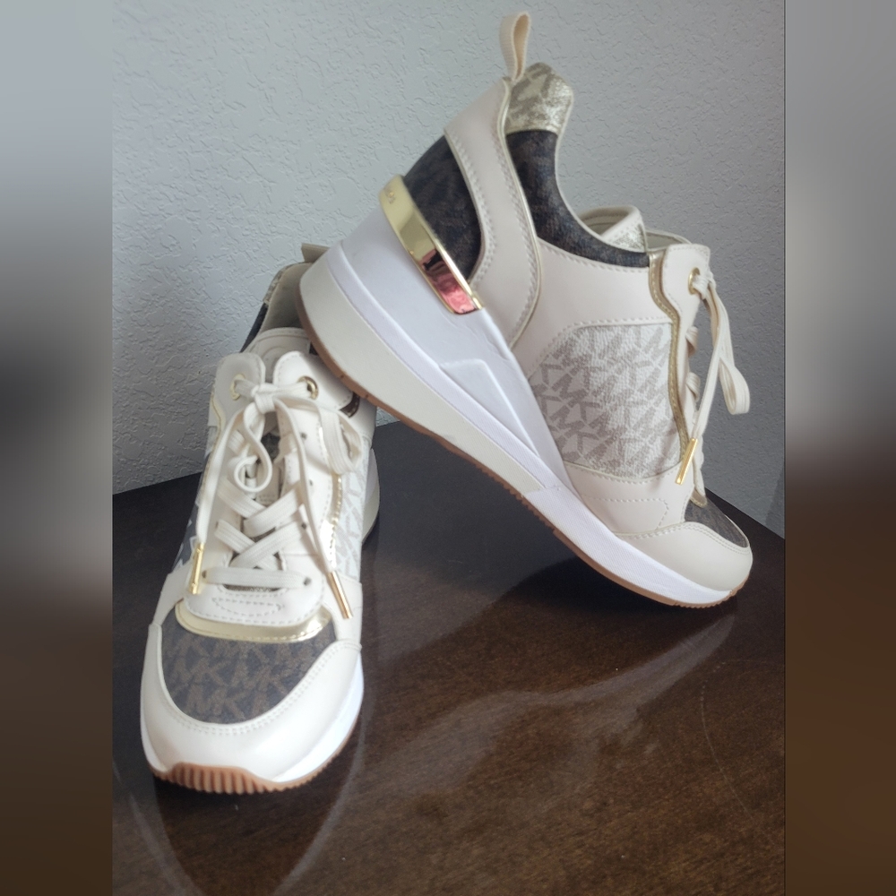 MICHAEL KORS Wedge Fashion Tennis 7.5